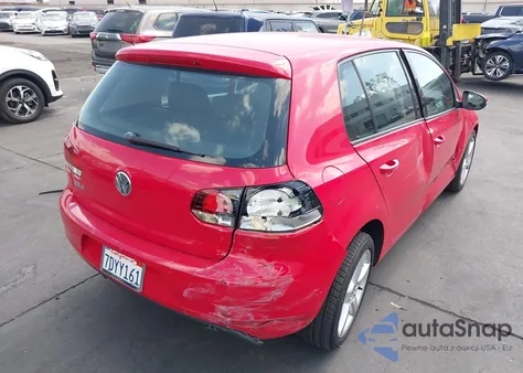 2014 Volkswagen Golf 2.5L z USA, uszkodzony, nr VIN WVWDB7AJ1EW006910
